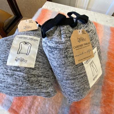 Hello Mello XL Loungewear Lot One