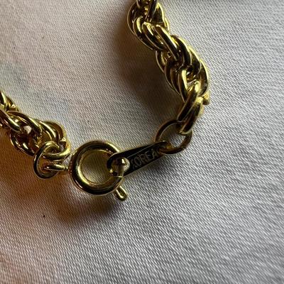 Huge Assortment of Gold Necklaces & Bracelets (P-RG)