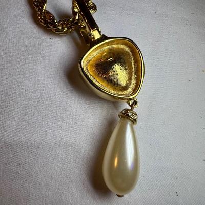 Huge Assortment of Gold Necklaces & Bracelets (P-RG)