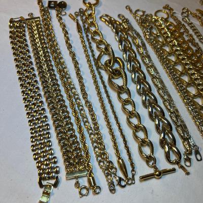 Huge Assortment of Gold Necklaces & Bracelets (P-RG)