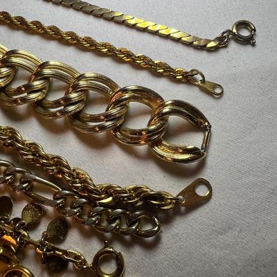 Huge Assortment of Gold Necklaces & Bracelets (P-RG)