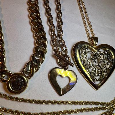 Huge Assortment of Gold Necklaces & Bracelets (P-RG)