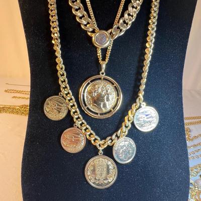 Huge Assortment of Gold Necklaces & Bracelets (P-RG)