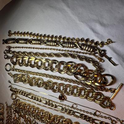 Huge Assortment of Gold Necklaces & Bracelets (P-RG)