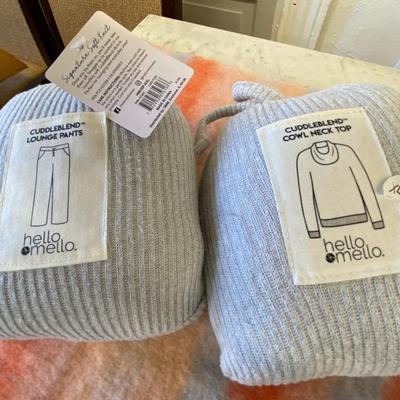 Hello Mello XL Loungewear Set Lot Two