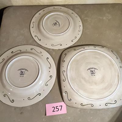 Pier 1 Vallarta Serving tray & plates