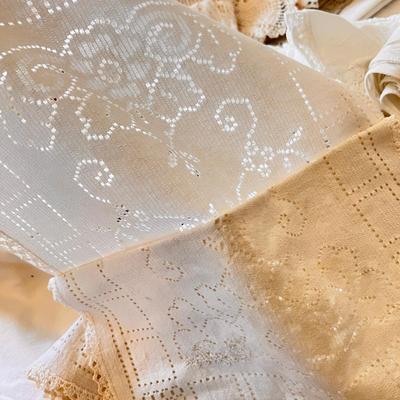 Big Lot Vintage Lace, Tatting Table Clolthes, Table Linens, Etc.