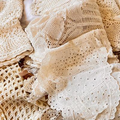 Big Lot Vintage Lace, Tatting Table Clolthes, Table Linens, Etc.