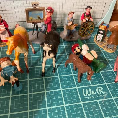 Small figurines & plastic animals