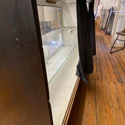 Black Showcase with Two Shelves Lot One