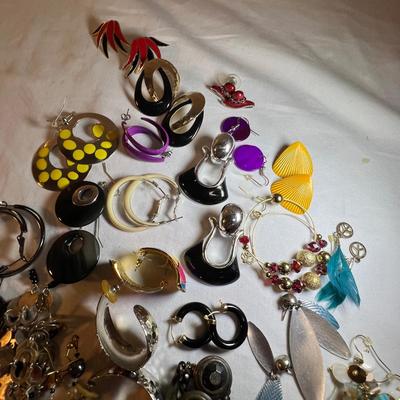 Mega Assortment of Fashion Earrings (P-RG)
