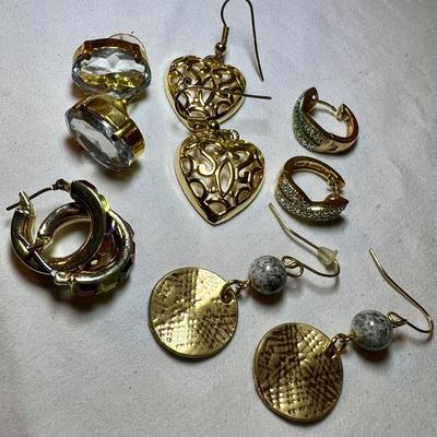 Mega Assortment of Fashion Earrings (P-RG)