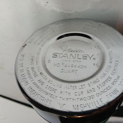 Vintage Aladdin Stanley Thermos - One Quart - A-944DH Vacuum bottle - COMPLETE!