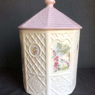 LOT 4K: Pfaltzgraff House Cookie Jar / Kitchen Canister & Cape May Cookie Jar