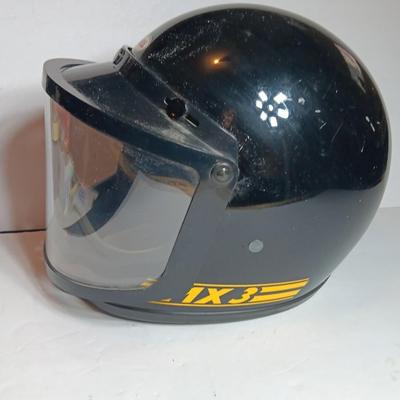 DOT 7.5 BELL HELMET With Sno shade - Snowmobile - BMX 3 Helmet