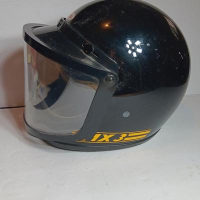 DOT 7.5 BELL HELMET With Sno shade - Snowmobile - BMX 3 Helmet