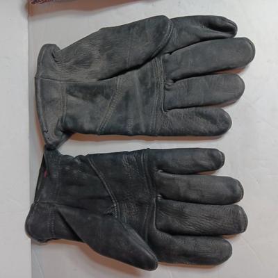 Pendleton lambswool scarf with another scarf and gloves