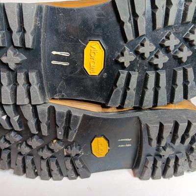 La Crosse Winnipeg Size 11 lined Snow boots with new laces