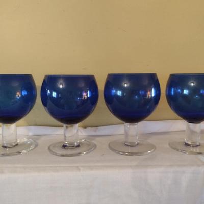 Set of Eight Short Stem Wine/Water Goblets