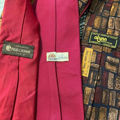 Menâ€™s Hats & Huge Ties Lot