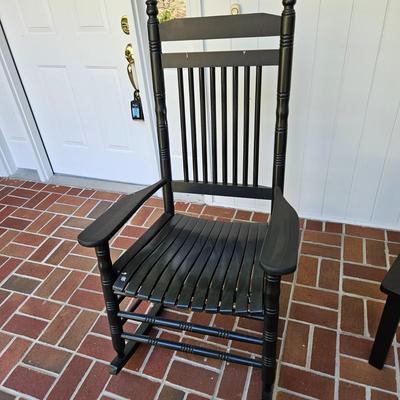 Pair of Cracker Barrel Rocking Chairs and a side Table (BY-DW)