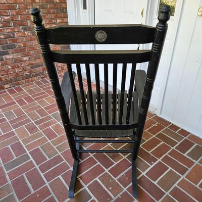 Pair of Cracker Barrel Rocking Chairs and a side Table (BY-DW)