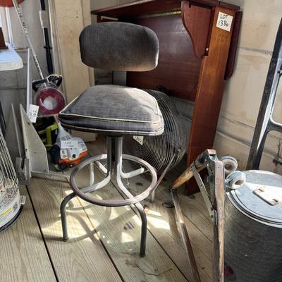 W1504 Vintage Industrial Stool