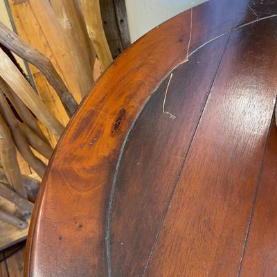 Round Table