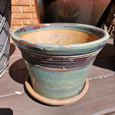 Assortment of Six Planters (BY-DW)