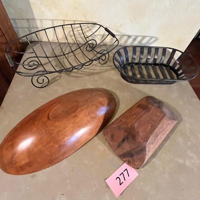 Assorted cutting boards
