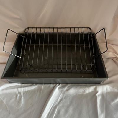 Pyrex, Anchor Hocking Plus More Baking Essentials (K-MK)