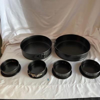 Pyrex, Anchor Hocking Plus More Baking Essentials (K-MK)