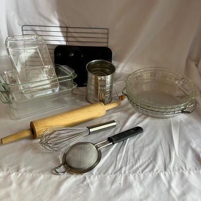 Pyrex, Anchor Hocking Plus More Baking Essentials (K-MK)