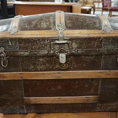 Vintage Style Dome Top Trunk