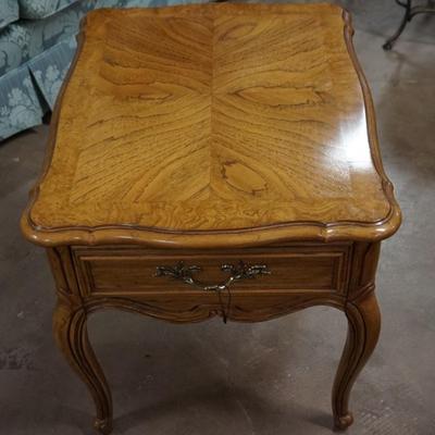Thomasville Wooden Side Table w/ Drawer