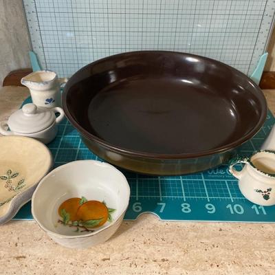 Brown Fostoria bowl and mini ceramics