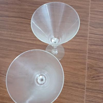 2 martini glasses