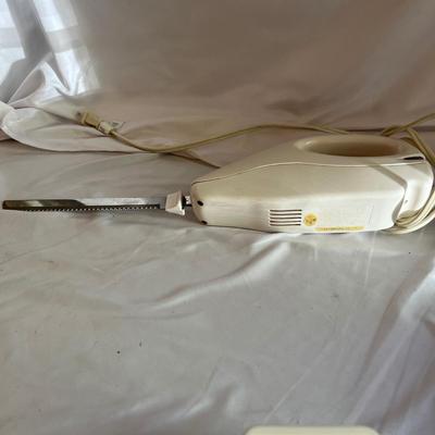 Kitchen Equipment: Mandolin, Juicer, Electric Mixer, & More (DR2-MK)