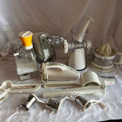 Kitchen Equipment: Mandolin, Juicer, Electric Mixer, & More (DR2-MK)