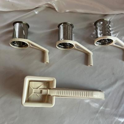 Kitchen Equipment: Mandolin, Juicer, Electric Mixer, & More (DR2-MK)