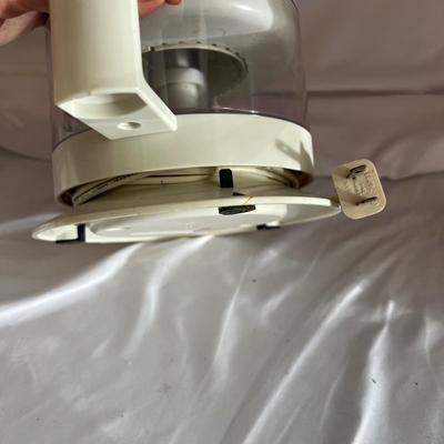 Kitchen Equipment: Mandolin, Juicer, Electric Mixer, & More (DR2-MK)