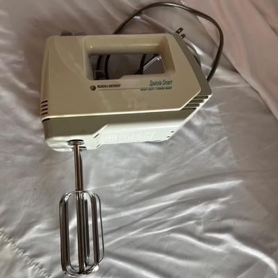 Kitchen Equipment: Mandolin, Juicer, Electric Mixer, & More (DR2-MK)