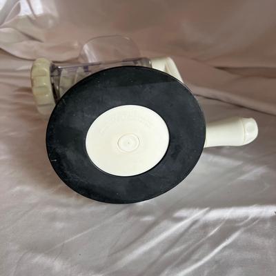 Kitchen Equipment: Mandolin, Juicer, Electric Mixer, & More (DR2-MK)