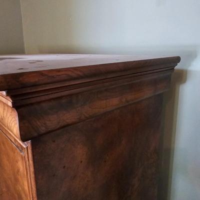 Henredon Solid Wood w/Veneer Overlay Entertainment Center (LR-JS)