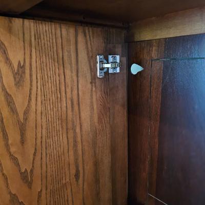 Henredon Solid Wood w/Veneer Overlay Entertainment Center (LR-JS)