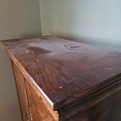 Henredon Solid Wood w/Veneer Overlay Entertainment Center (LR-JS)
