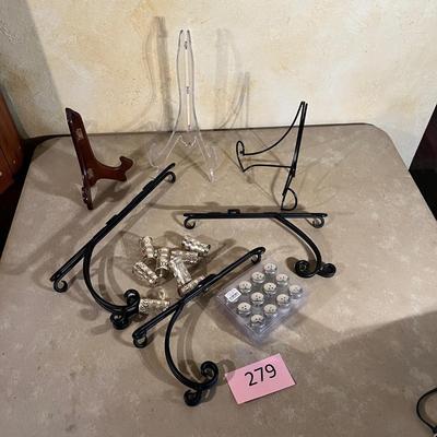 Plate easels