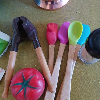 12pc utensil /kitchen tool set