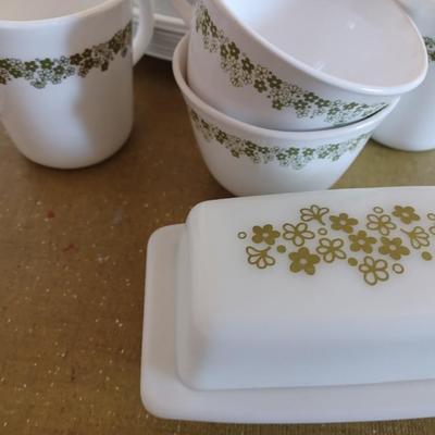 36 pc Corelle dish set