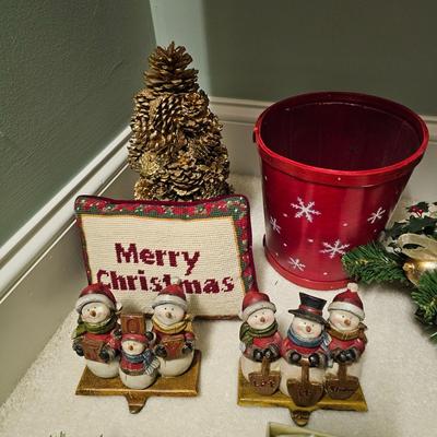 Assorted Christmas Decor (UB2-JS)